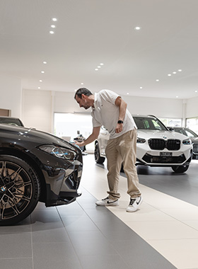 BMW im Zbinden Showroom, von Sugir fotografiert.